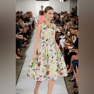 *$3,890 OSCAR DE LA RENTA SILK GORGEOUS IVORY FLORAL RUNWAY DRESS US 8 M